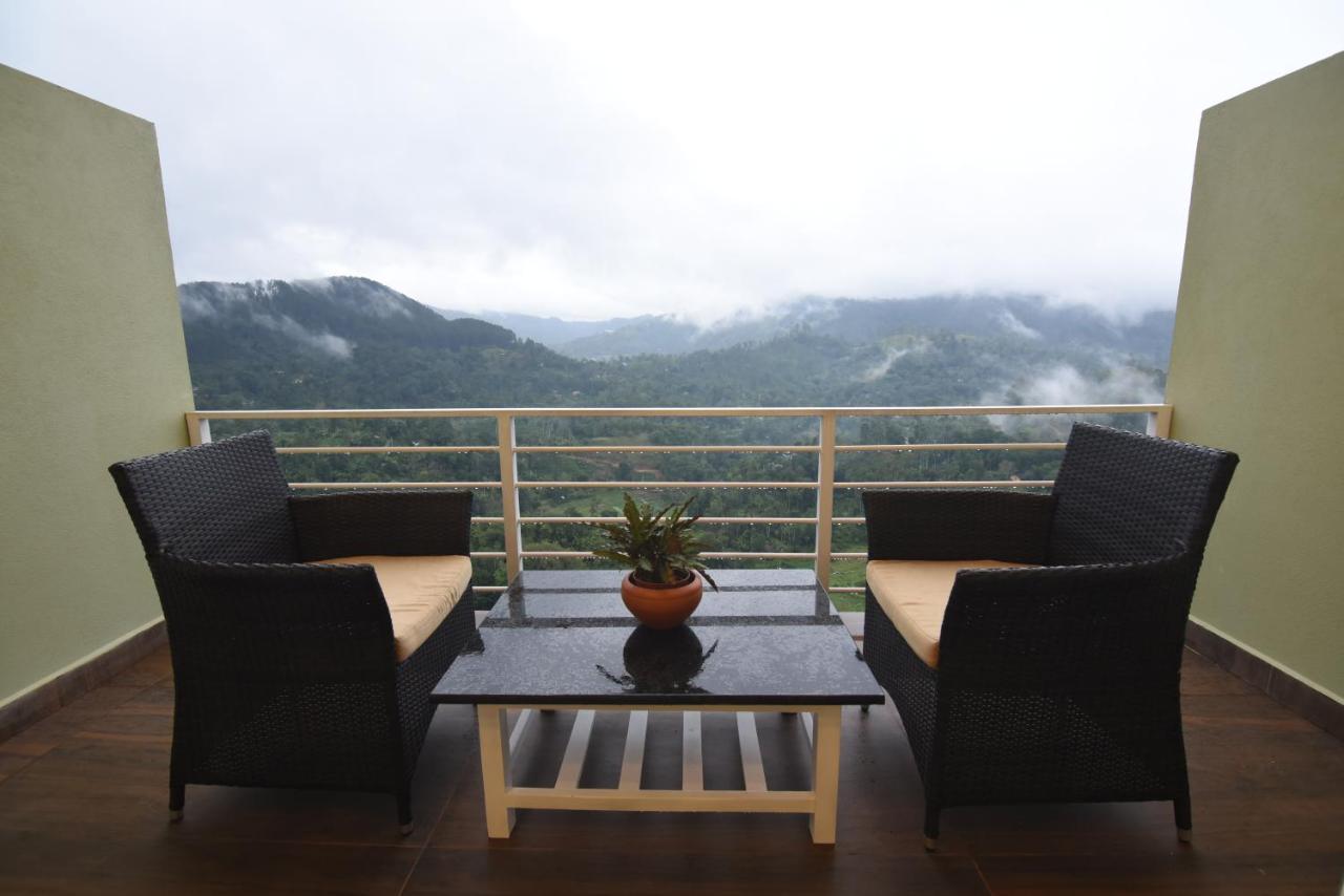 Tip Top Boutique Hotel เอลลา ภายนอก รูปภาพ
