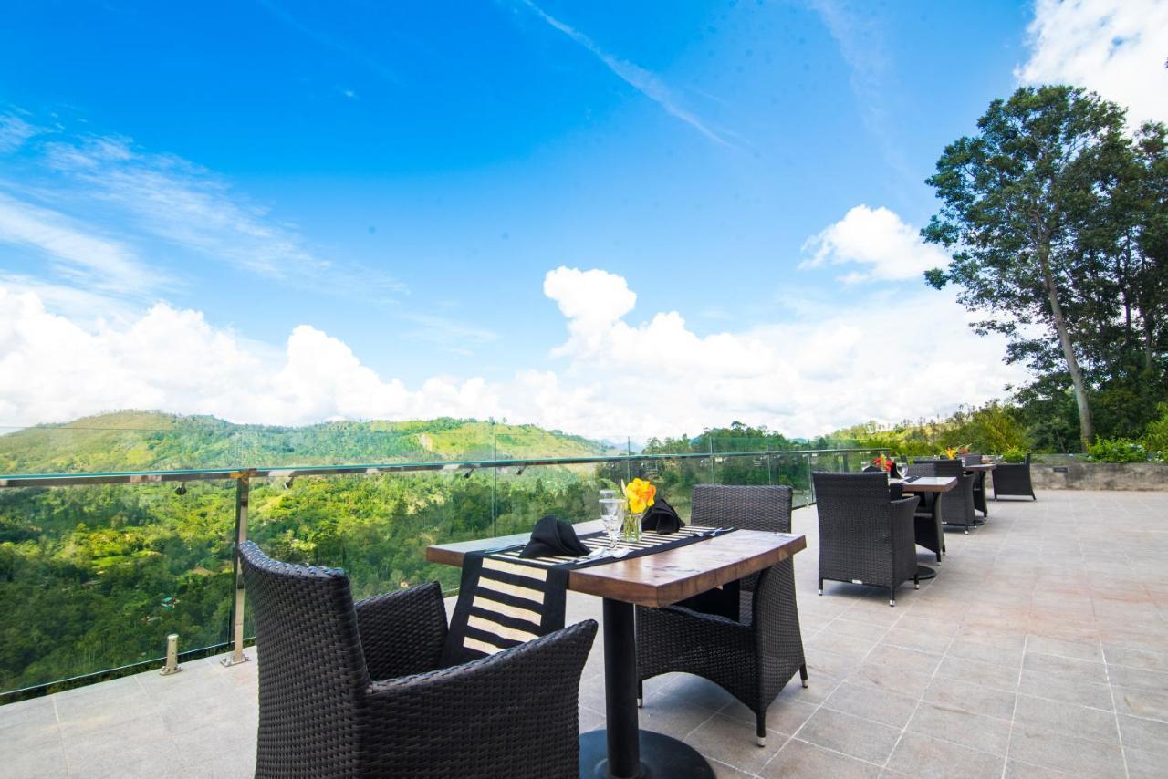 Tip Top Boutique Hotel เอลลา ภายนอก รูปภาพ