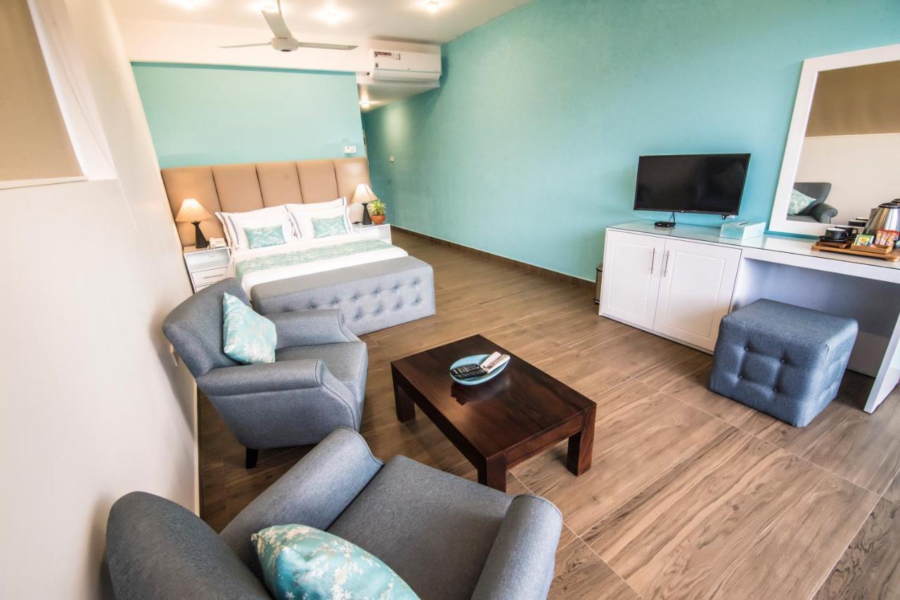 Tip Top Boutique Hotel เอลลา ภายนอก รูปภาพ