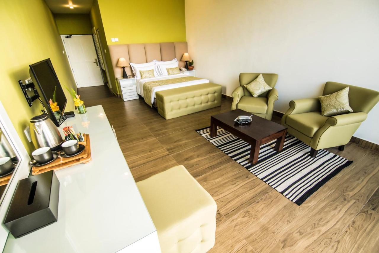Tip Top Boutique Hotel เอลลา ภายนอก รูปภาพ