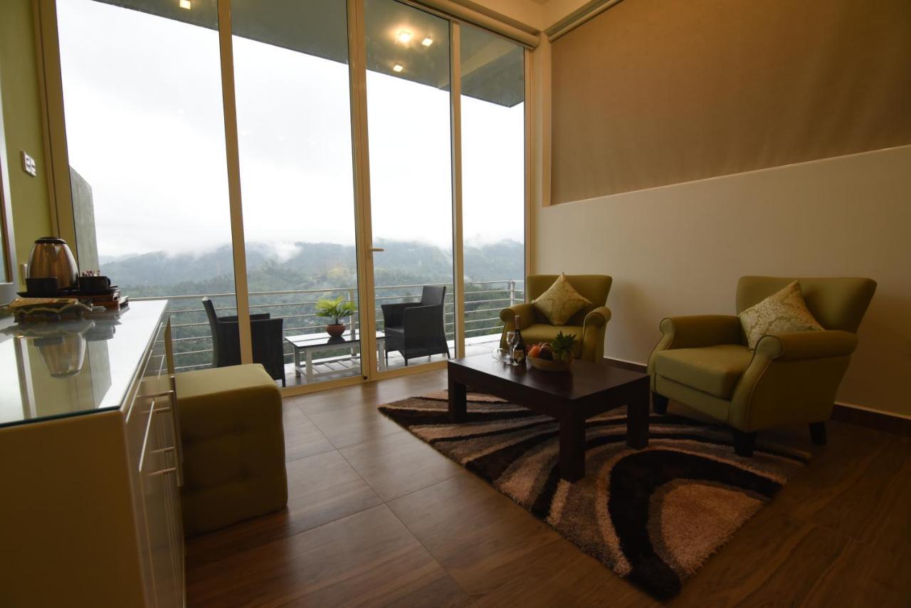 Tip Top Boutique Hotel เอลลา ภายนอก รูปภาพ