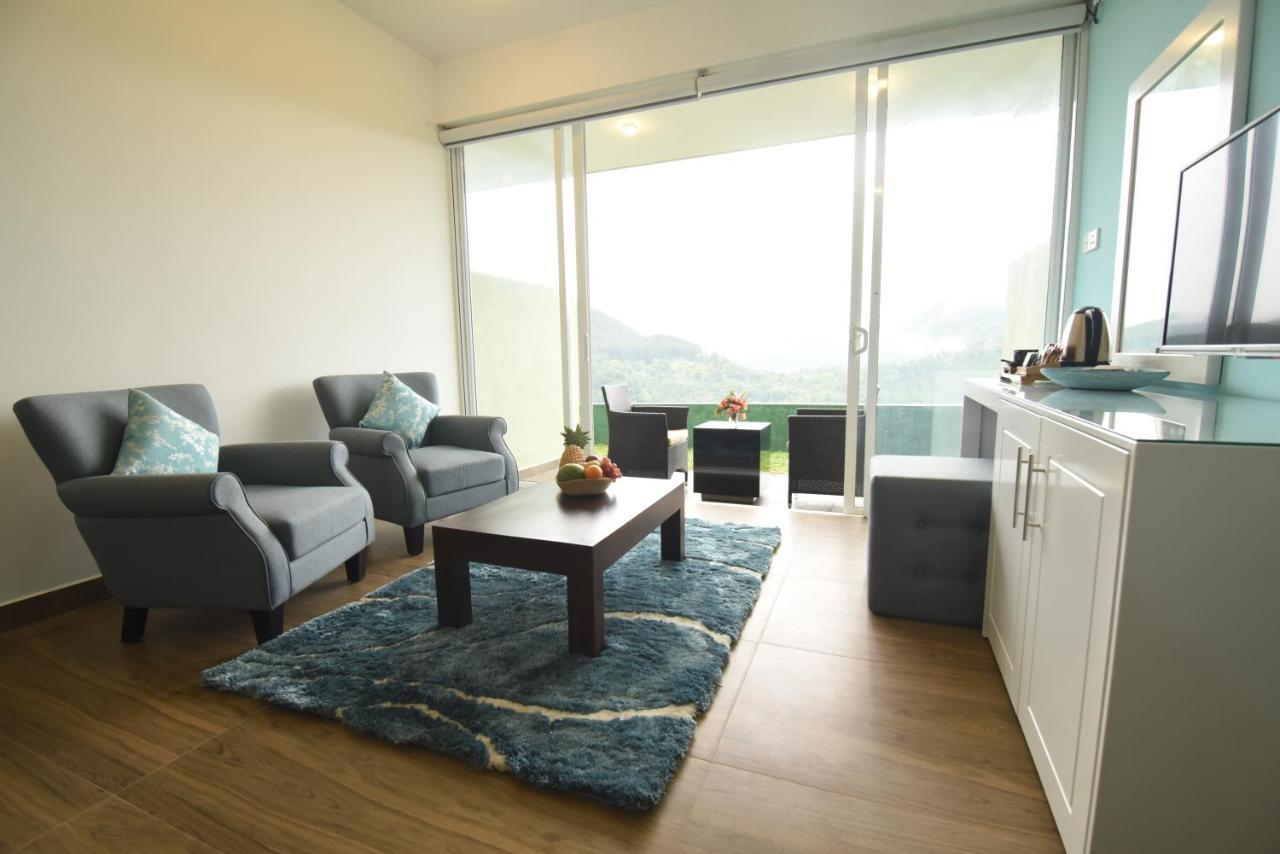 Tip Top Boutique Hotel เอลลา ภายนอก รูปภาพ