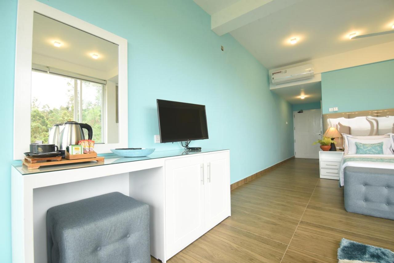 Tip Top Boutique Hotel เอลลา ภายนอก รูปภาพ