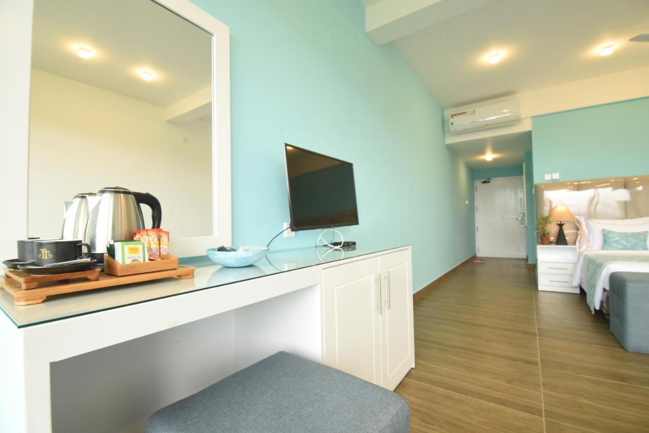 Tip Top Boutique Hotel เอลลา ภายนอก รูปภาพ