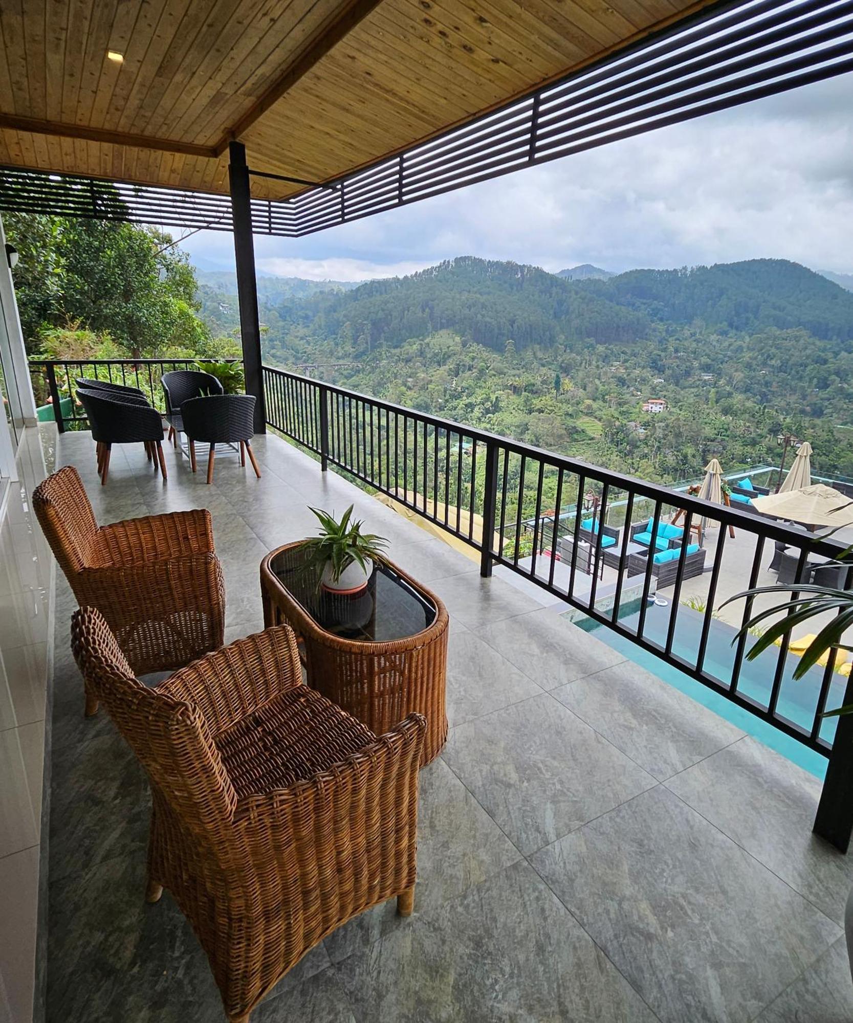 Tip Top Boutique Hotel เอลลา ภายนอก รูปภาพ