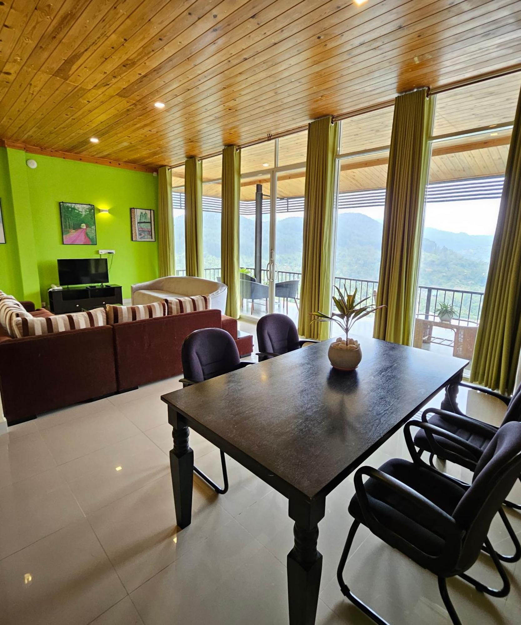 Tip Top Boutique Hotel เอลลา ภายนอก รูปภาพ